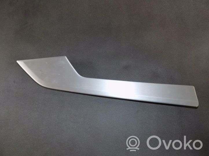 Audi A5 Baguette moulure de porte arrière 8W0867419