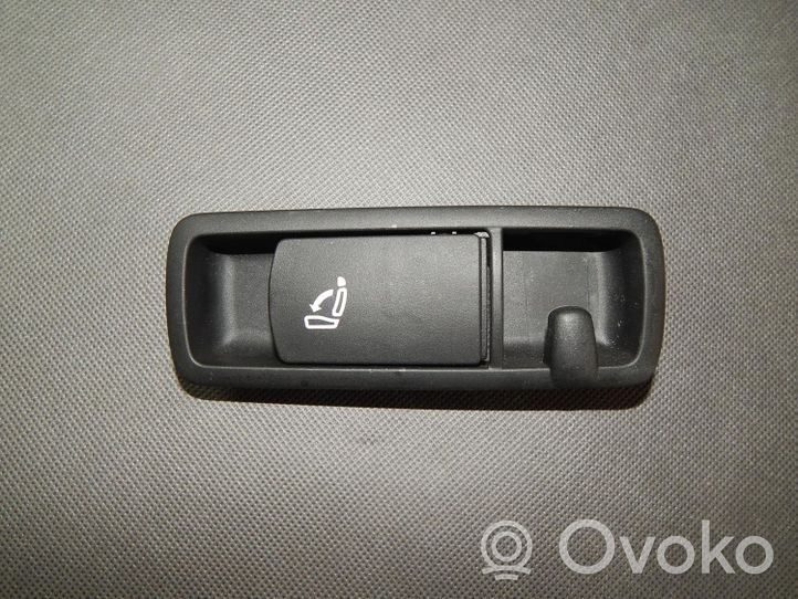 Volkswagen Golf VI Leva/maniglia di controllo dello schienale del sedile 8P7885694