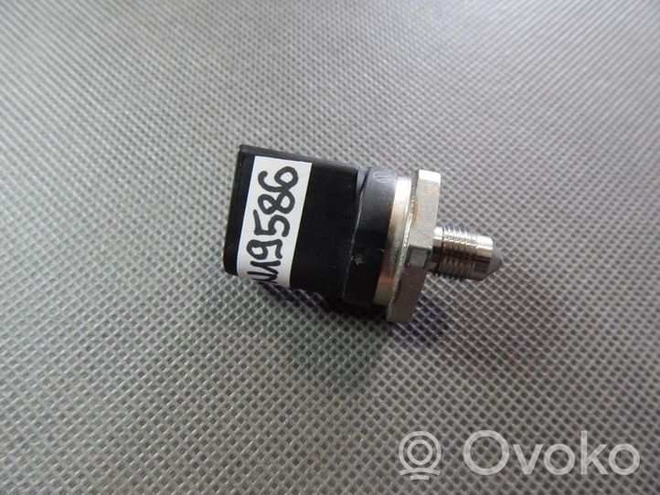 Audi A3 S3 8V Sensore di pressione del carburante 06J906051E