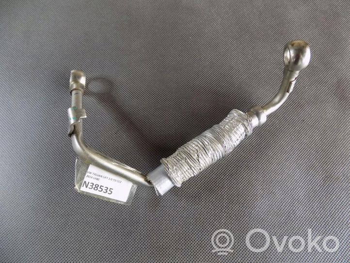 Volkswagen Tiguan Oil level dip stick 