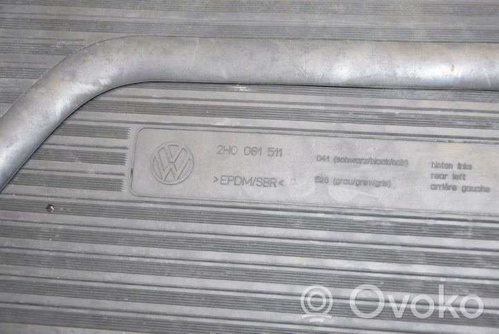 Volkswagen Amarok Zestaw dywaników samochodowych 2H0061501