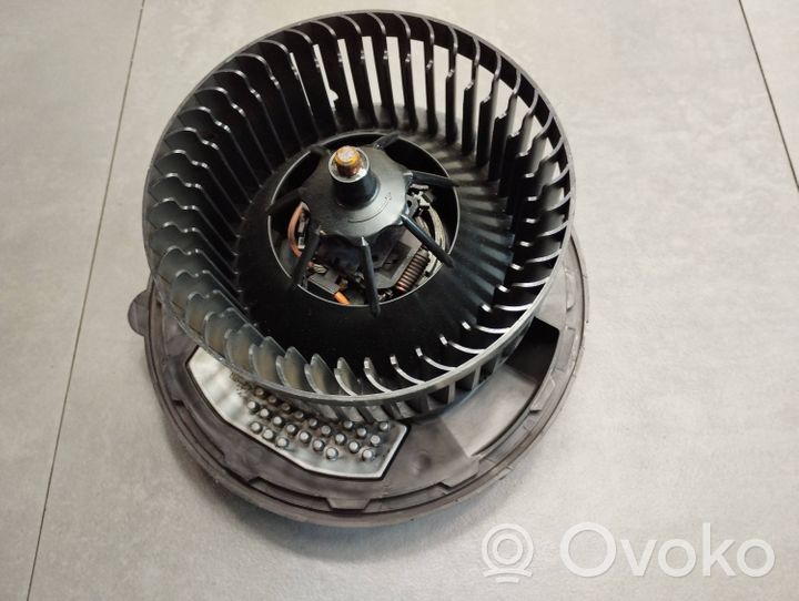 Volkswagen Golf VII Soplador/ventilador calefacción 5Q1819021G