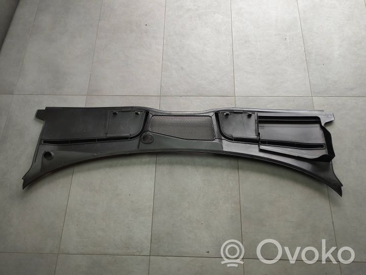 Audi A4 S4 B9 8W Tuulilasin lista 8W2819403