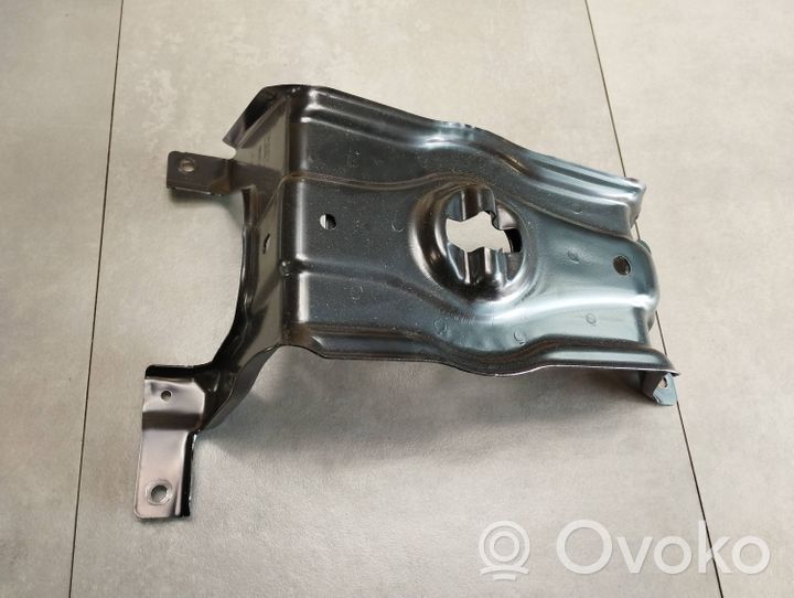 Audi A4 S4 B9 8W Uchwyt / Wspornik 8W0802715