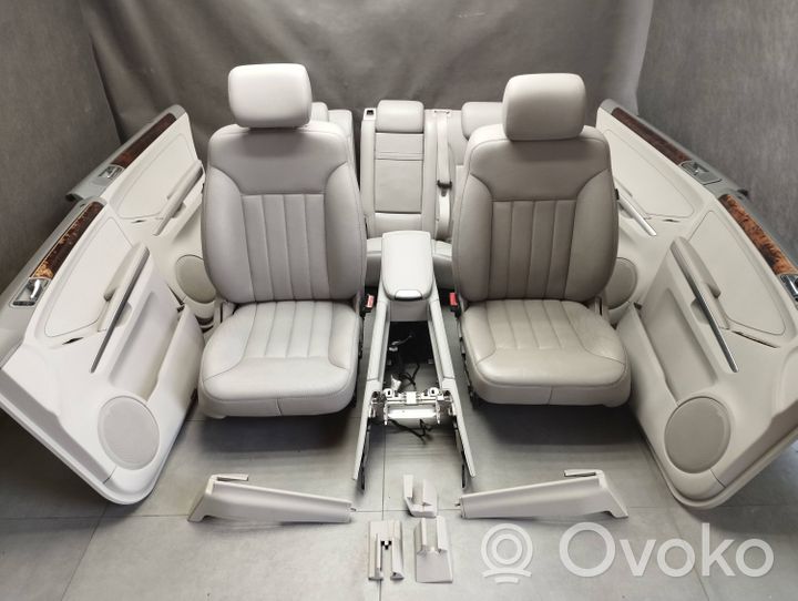 Mercedes-Benz ML W164 Fotele / Kanapa / Boczki / Komplet 