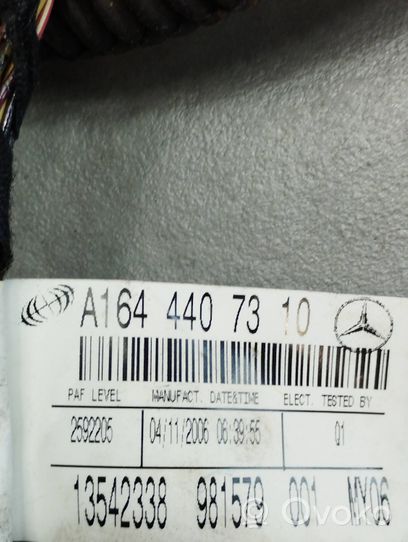 Mercedes-Benz ML W164 Faisceau de câblage de porte avant A1644407310
