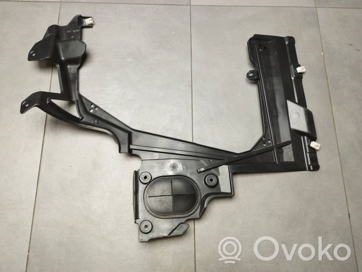 BMW X1 F48 F49 Protección inferior del depósito de combustible 7354760