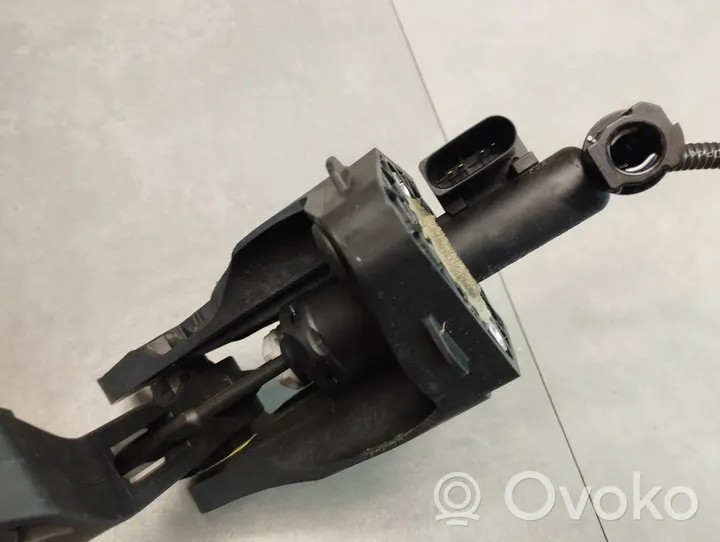 Audi A1 Clutch pedal 6R1721059AB