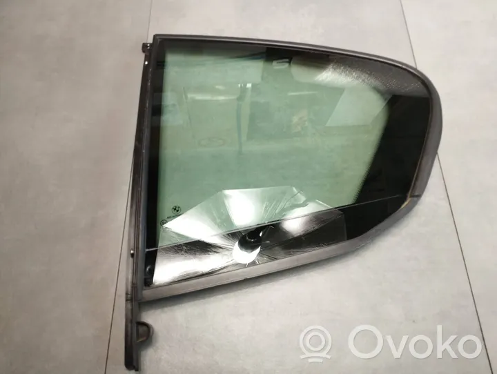 BMW 5 G30 G31 Vetro del finestrino della portiera posteriore 7381347