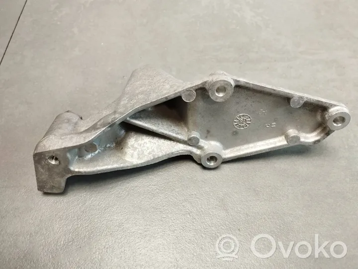 Ford Mondeo MK V Engine mounting bracket HG9Q9P484AC