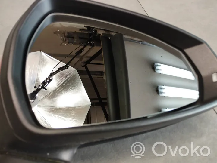 Audi A3 S3 8V Elektryczne lusterko boczne drzwi przednich E1021262