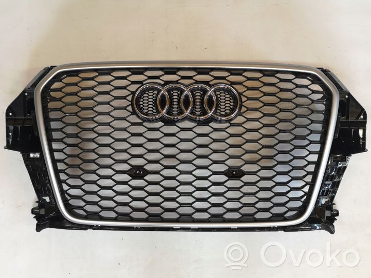 Audi RSQ3 Etusäleikkö 8U0853651