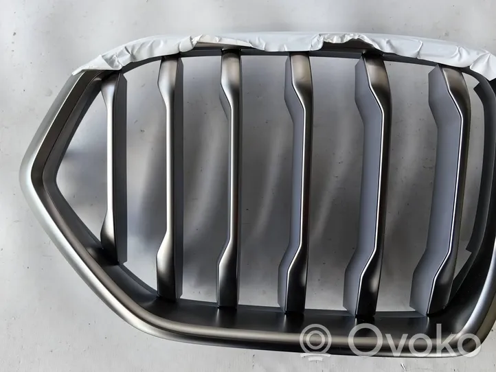 BMW X6 G06 Grille calandre supérieure de pare-chocs avant 8494885