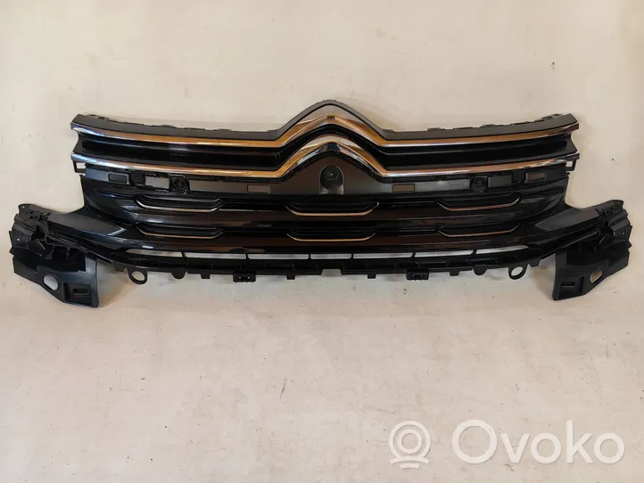 Citroen C5 Aircross Grille calandre supérieure de pare-chocs avant 9825347677