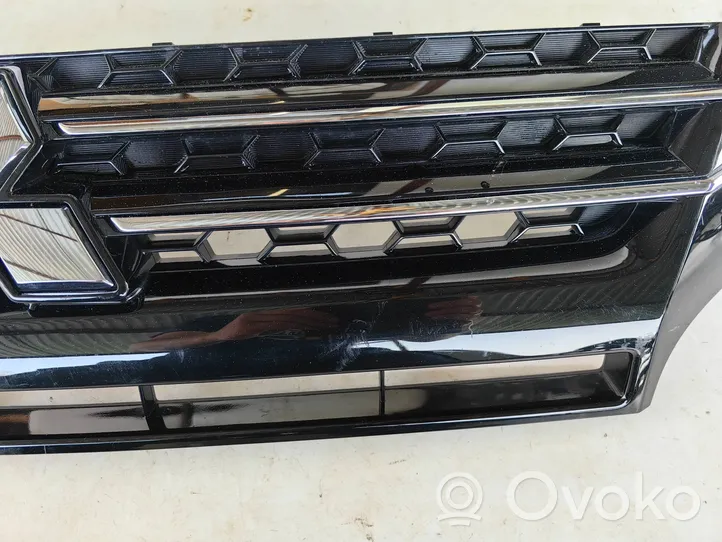 Mitsubishi Space Star Grille calandre supérieure de pare-chocs avant 7450B351