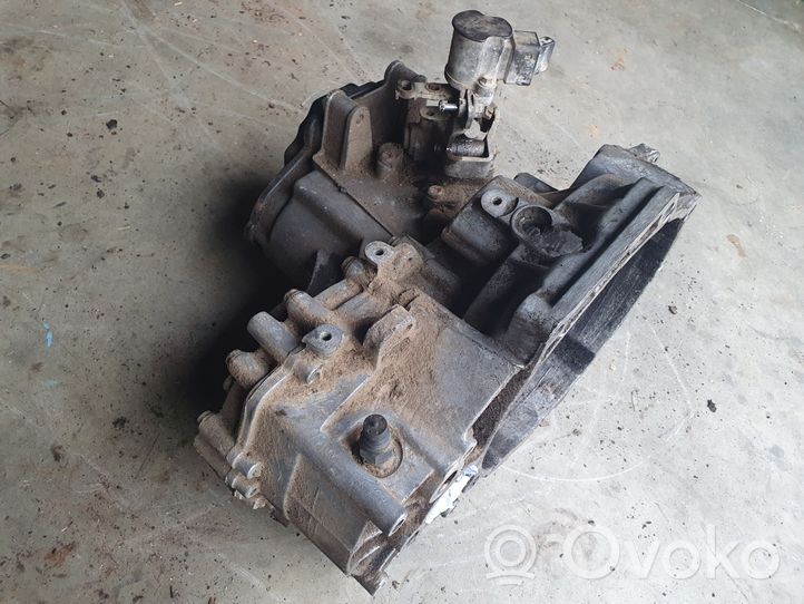 Volkswagen PASSAT B3 Manual 5 speed gearbox CBC