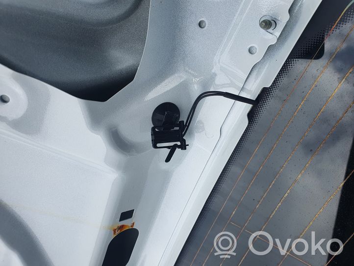 Audi RS3 Tylna klapa bagażnika 8V4827025D