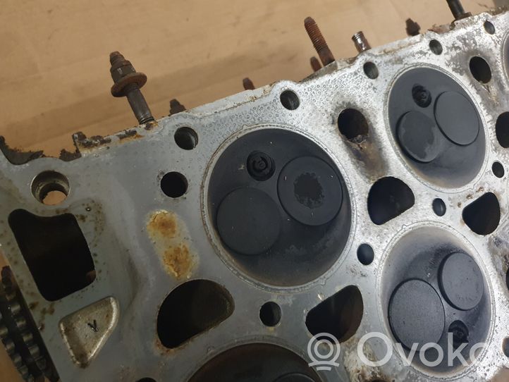 Volkswagen Golf III Engine head 021103373B