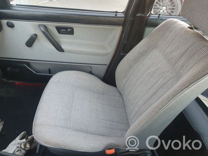 Volkswagen Jetta II Комплект сидений 165885375