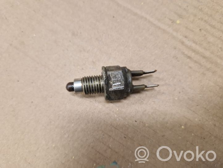 Volkswagen Golf I Reversing light switch sensor 020945415