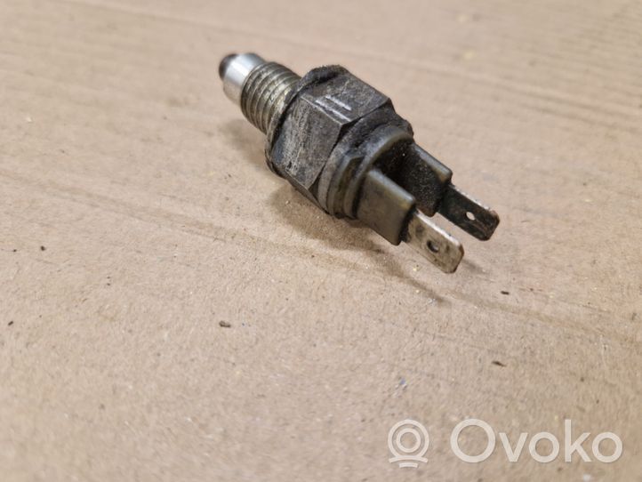 Volkswagen Golf I Reversing light switch sensor 020945415