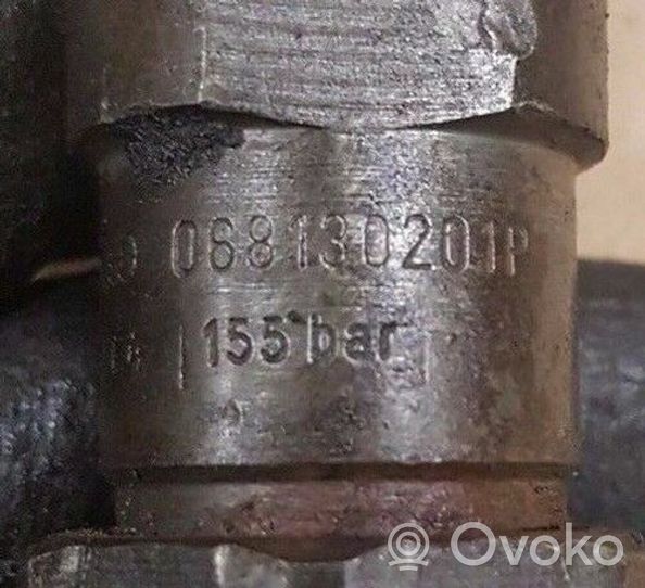 Volkswagen Caddy Fuel injector 068130201P