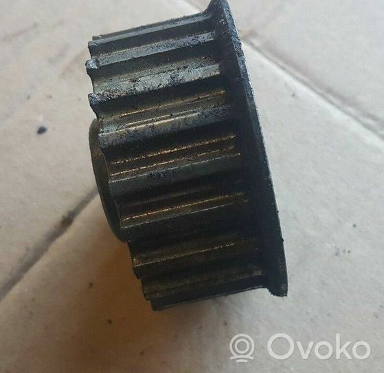 Volkswagen Jetta I Koło zębate wału korbowego 068105263