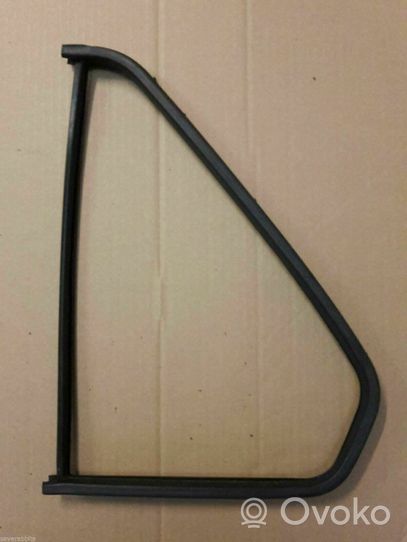 Volkswagen Jetta I Rubber seal rear door window/glass 173845217