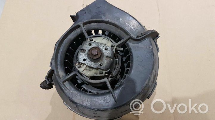 Volkswagen Scirocco Ventola riscaldamento/ventilatore abitacolo 321819021A