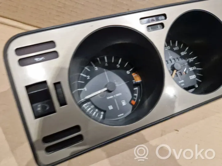Volkswagen Golf I Speedometer (instrument cluster) 171919033CB