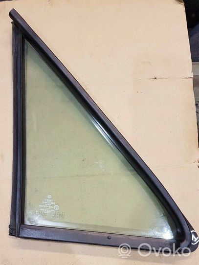 Volkswagen Golf II Front vent window/glass (coupe) 191845241B