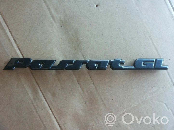 Volkswagen PASSAT B3 Logo, emblème de fabricant 357853687B