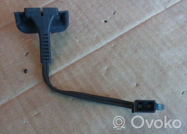 Volkswagen PASSAT B3 Radio antena 333035583