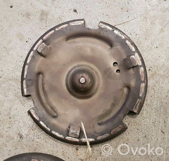 Volkswagen Golf II Siłownik sprzęgła / Wysprzęglik 055141124B