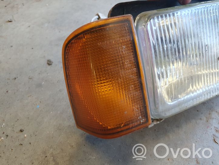 Volkswagen Jetta I Lot de 2 lampes frontales / phare 161941018B