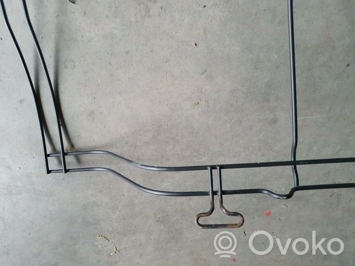 Volkswagen Jetta I Seat frame 161885705