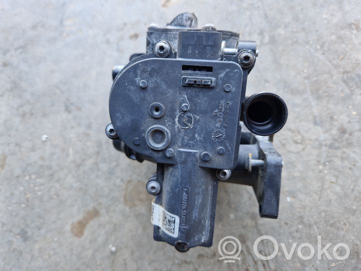 Audi A3 S3 8V Pompe de circulation d'eau 06L121111M