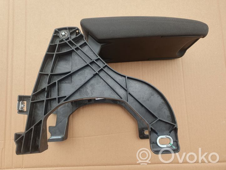 Audi A4 S4 B9 Bracciolo 8W0864283