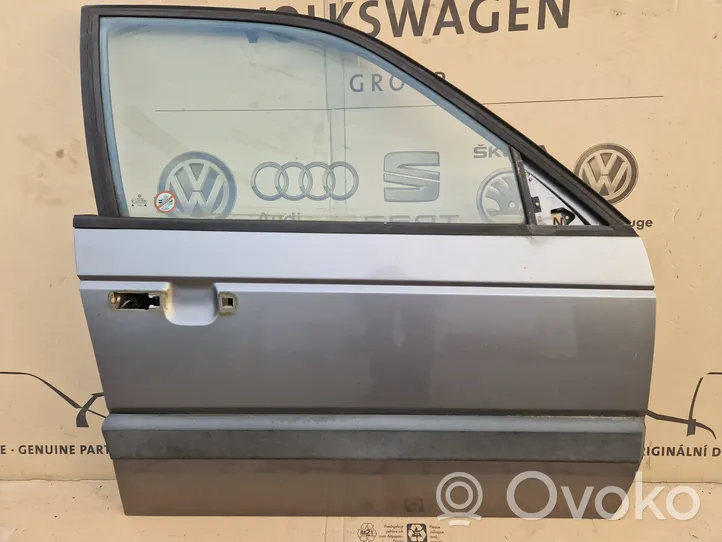 Volkswagen PASSAT B3 Priekinės durys 357831052F