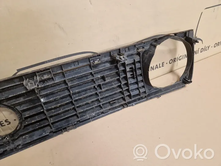 Volkswagen Golf II Front bumper upper radiator grill 191853653