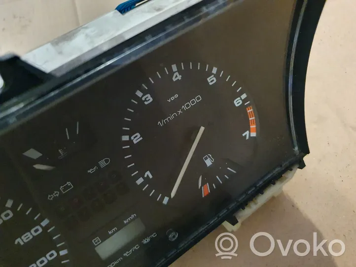 Volkswagen Scirocco Speedometer (instrument cluster) 533919059E
