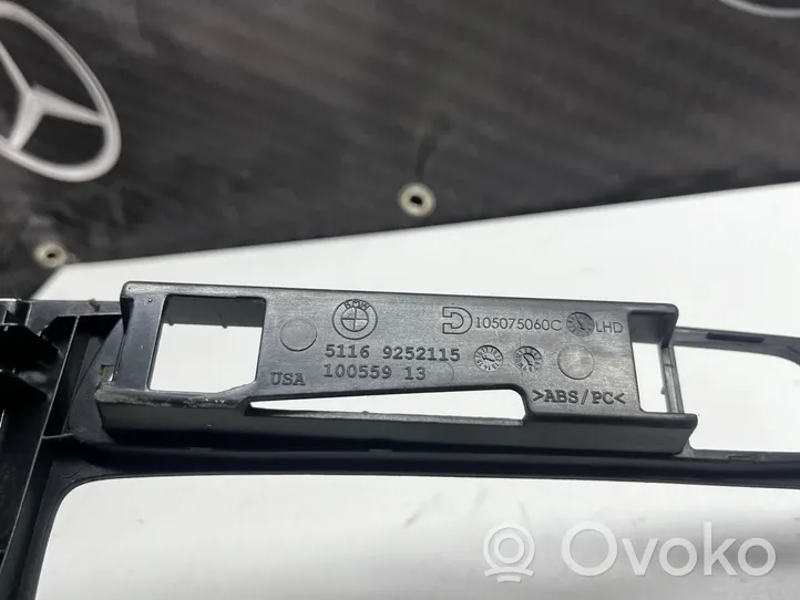 BMW X5 F15 Rivestimento in plastica cornice della leva del cambio 9252115