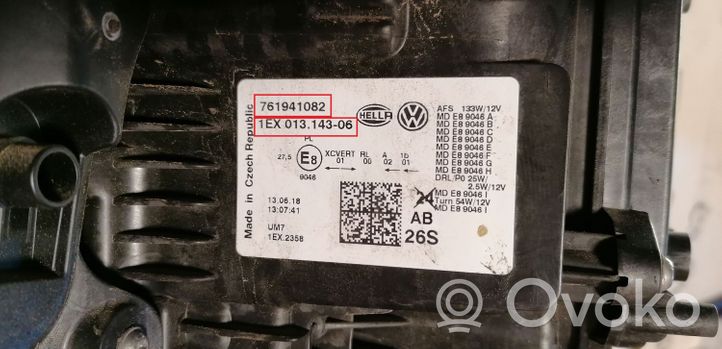 Volkswagen Touareg III Lampa przednia 761941082