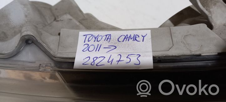 Toyota Camry Phare frontale 