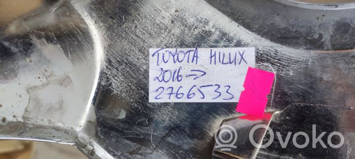 Toyota Hilux (AN120, AN130) Grille calandre supérieure de pare-chocs avant 531210KA00