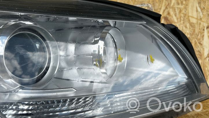 Mercedes-Benz ML W166 Lampa przednia A1668208461