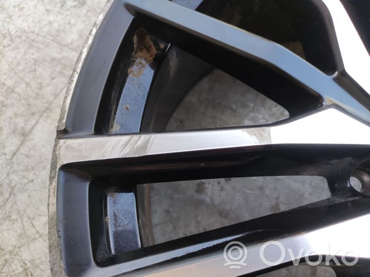 BMW X6 G06 Felgi aluminiowe R22 8090013