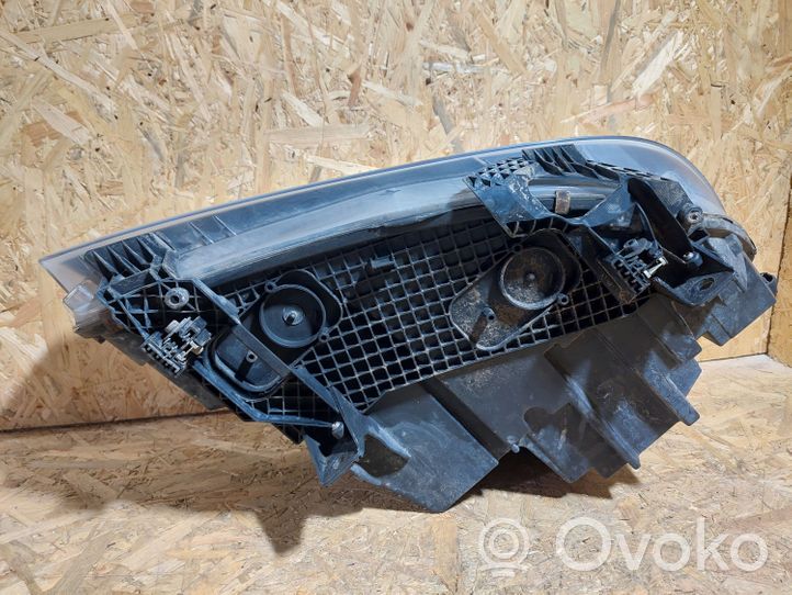 BMW X5 F15 Lampa przednia 7290047