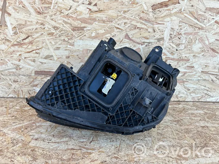 Mercedes-Benz E W238 Lampa przednia A2139064804KZ