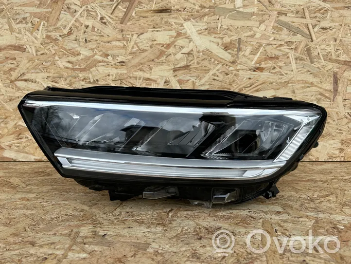 Volkswagen T-Roc Lampa przednia 2GA941005F